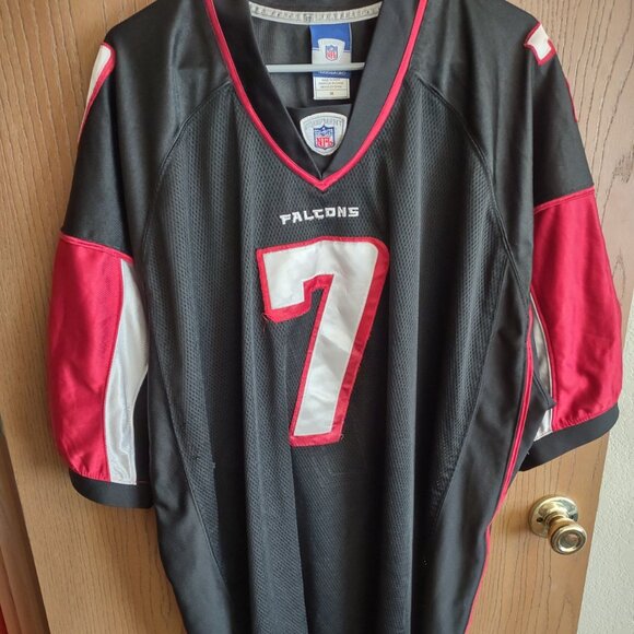 Throwback Jersey of Michael Vick when he played for the Atlanta Falcons - Picture 1 of 4
